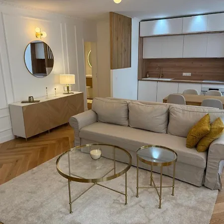 Elegant 17 * Paris